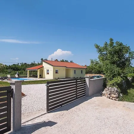 Fiorina Holiday home